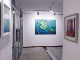 Gallery Family Hotel