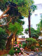 Gallery Family Hotel