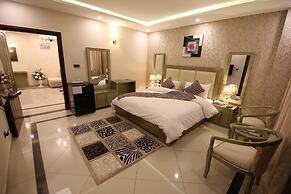 Safari Club 4