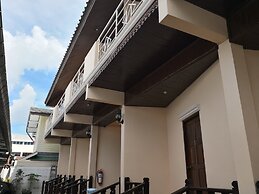 Laksana Boutique Hotel