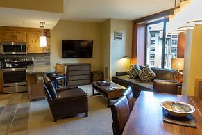 Studio Steps to Red Pine Gondola & Canyons Village by RedAwning - Save