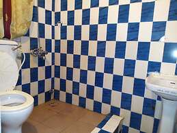 Holla-Jobi Guest House