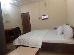 Holla-Jobi Guest House