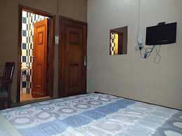 Holla-Jobi Guest House
