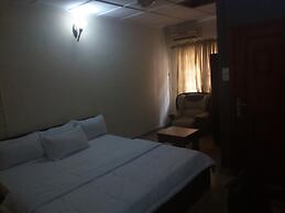 Holla-Jobi Guest House