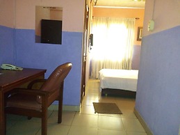 Holla-Jobi Guest House