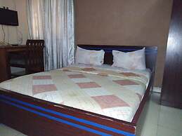 Holla-Jobi Guest House