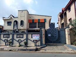 Holla-Jobi Guest House