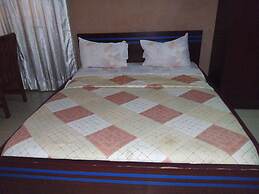 Holla-Jobi Guest House