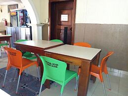 Holla-Jobi Guest House