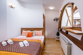 OK MAIN SQUARE Apartments