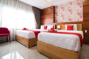 RedDoorz Plus near Tan Son Nhat Airport 2