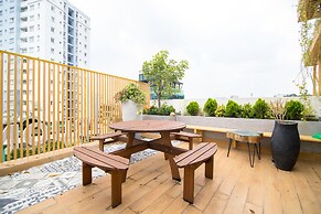 RedDoorz Plus near Saigon Train Station