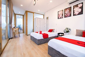 RedDoorz Plus near Saigon Train Station