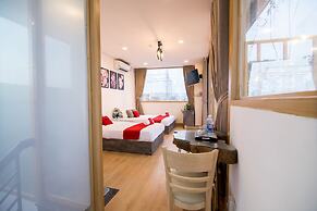 RedDoorz Plus near Saigon Train Station