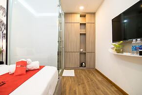 RedDoorz Plus near Saigon Train Station