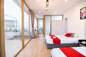 RedDoorz Plus near Saigon Train Station