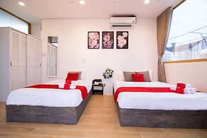 RedDoorz Plus near Saigon Train Station