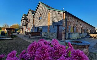 The Victorian Barn self catering holidays with pool & hot tubs