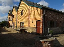 The Victorian Barn self catering holidays with pool & hot tubs