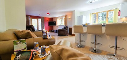 The Victorian Barn self catering holidays with pool & hot tubs