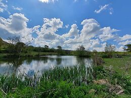 The Victorian Barn self catering holidays with pool & hot tubs