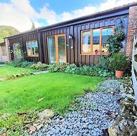 The Victorian Barn self catering holidays with pool & hot tubs