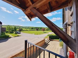 The Victorian Barn self catering holidays with pool & hot tubs