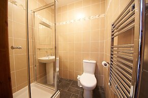 The Victorian Barn self catering holidays with pool & hot tubs