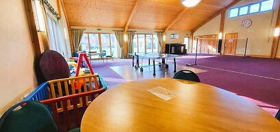 The Victorian Barn self catering holidays with pool & hot tubs