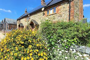 The Victorian Barn self catering holidays with pool & hot tubs