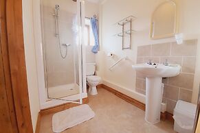 The Victorian Barn self catering holidays with pool & hot tubs