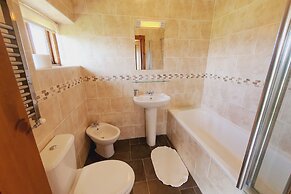 The Victorian Barn self catering holidays with pool & hot tubs