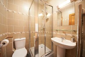 The Victorian Barn self catering holidays with pool & hot tubs