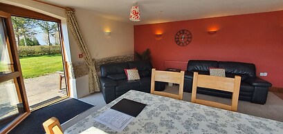 The Victorian Barn self catering holidays with pool & hot tubs