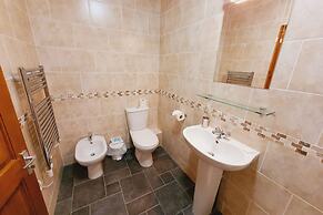 The Victorian Barn self catering holidays with pool & hot tubs