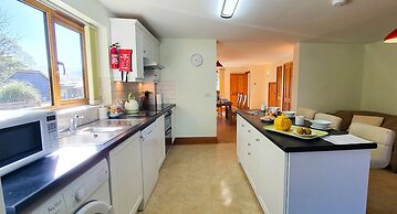 The Victorian Barn self catering holidays with pool & hot tubs