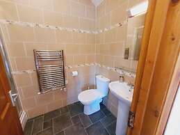 The Victorian Barn self catering holidays with pool & hot tubs