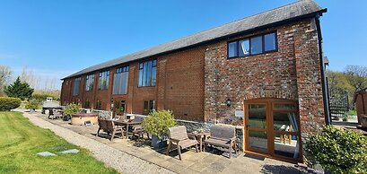 The Victorian Barn self catering holidays with pool & hot tubs