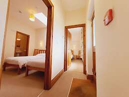 The Victorian Barn self catering holidays with pool & hot tubs