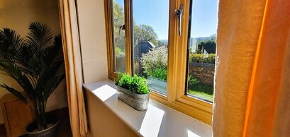 The Victorian Barn self catering holidays with pool & hot tubs