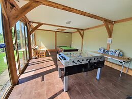 The Victorian Barn self catering holidays with pool & hot tubs