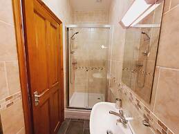 The Victorian Barn self catering holidays with pool & hot tubs