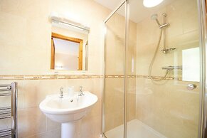 The Victorian Barn self catering holidays with pool & hot tubs