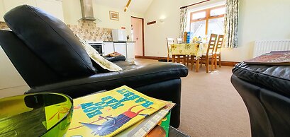 The Victorian Barn self catering holidays with pool & hot tubs