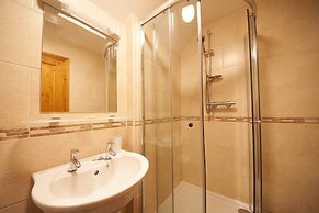 The Victorian Barn self catering holidays with pool & hot tubs