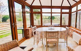 The Victorian Barn self catering holidays with pool & hot tubs