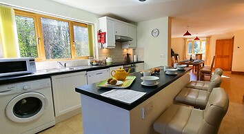 The Victorian Barn self catering holidays with pool & hot tubs