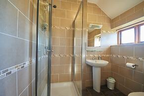 The Victorian Barn self catering holidays with pool & hot tubs