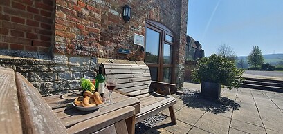 The Victorian Barn self catering holidays with pool & hot tubs